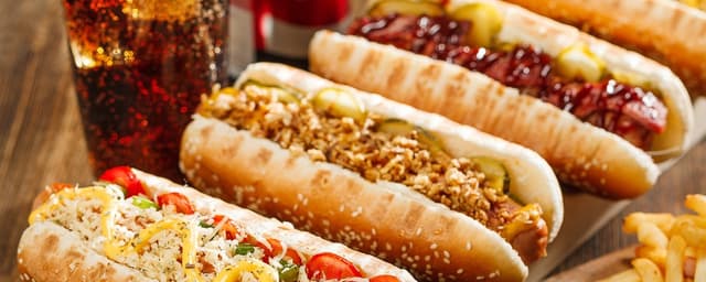 تاریخچه هات داگ، این غذای پرطرفدار!
